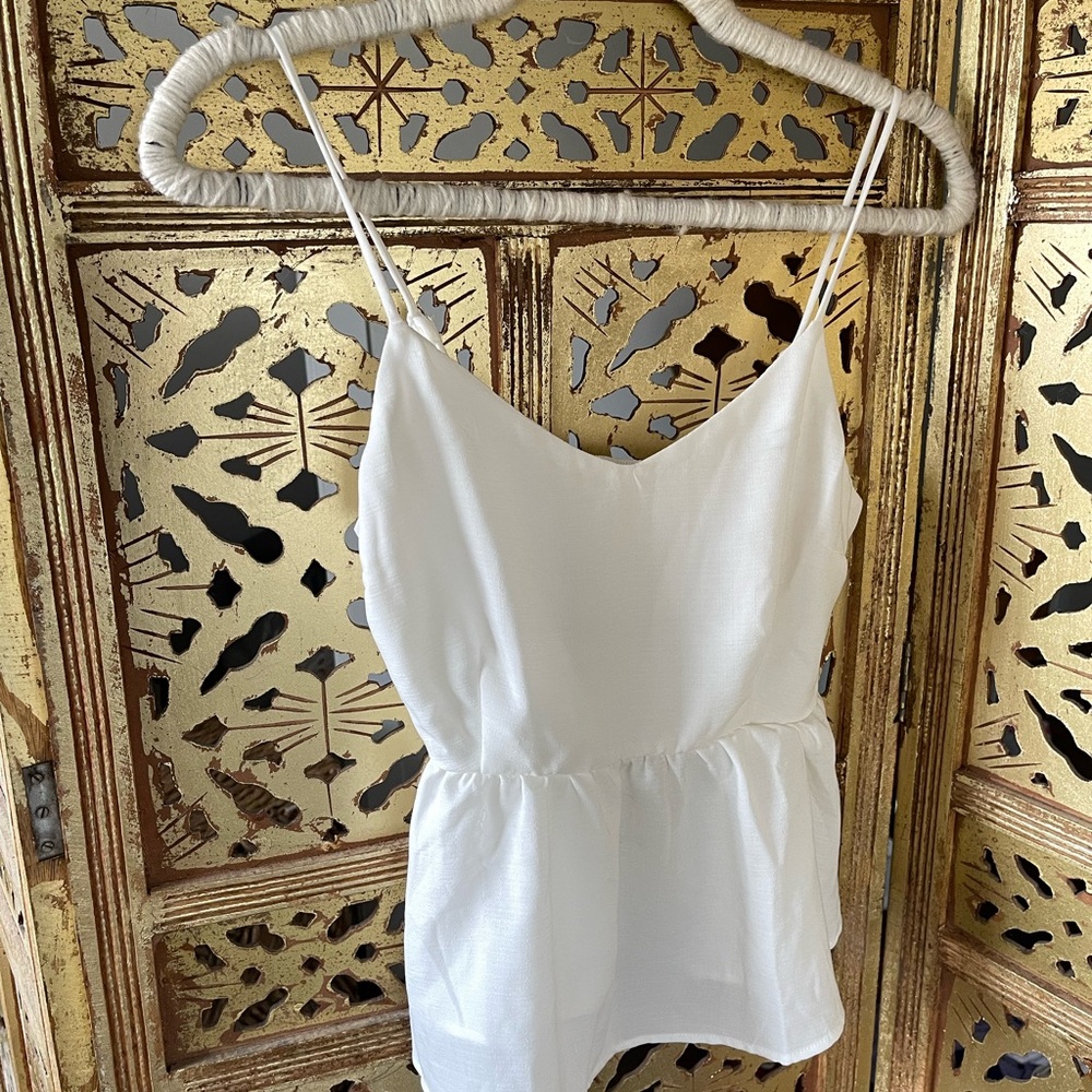 Monteau White Spaghetti Strap V-Neck Peplum Camisole